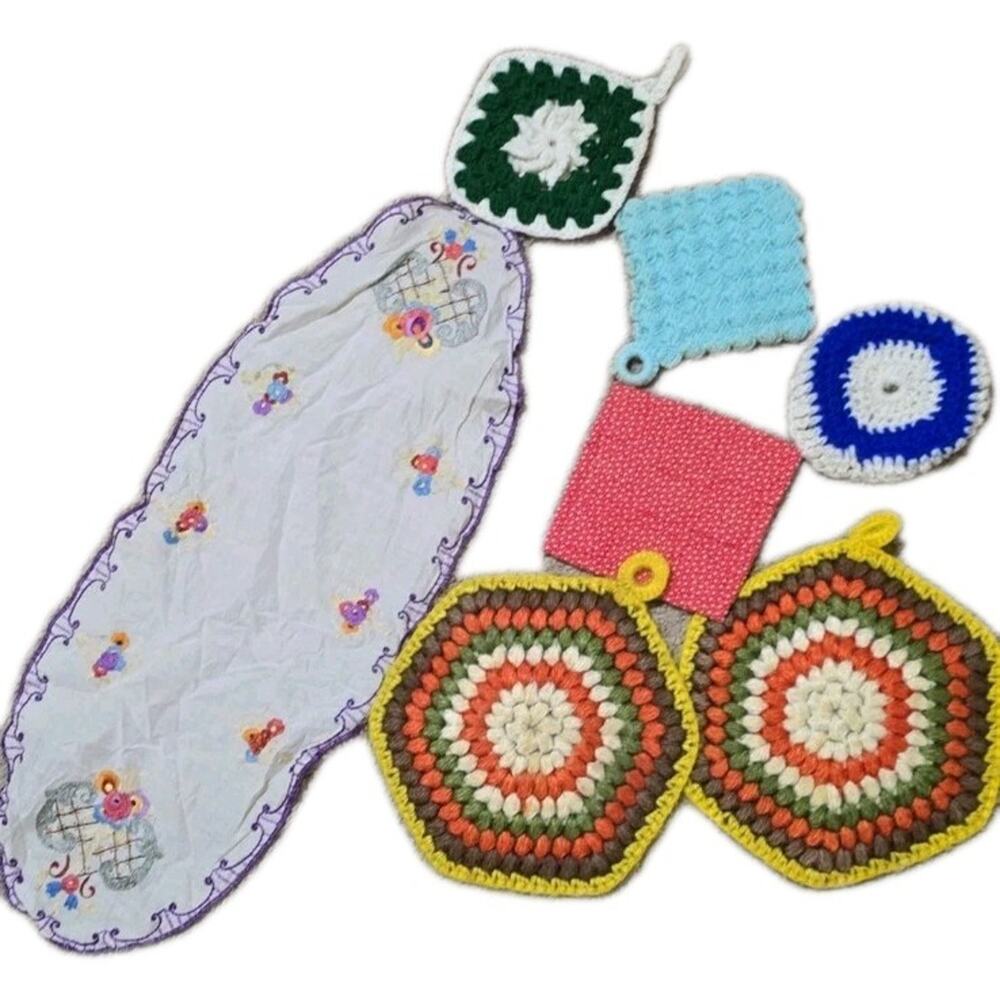 Lot of 7 Vintage Crochet Hand Stitched Floral Decor Dining Table Runners Doilies